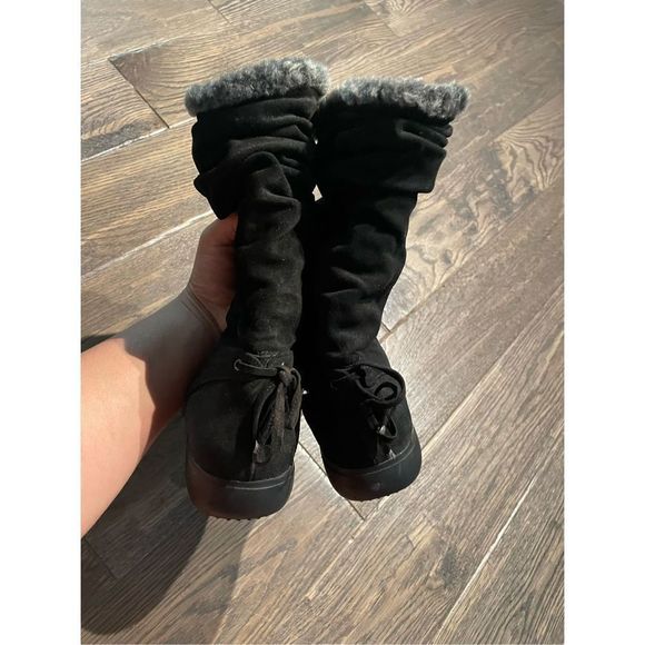 Stuart Weitzman Flat Suede Flat Boots - Picture 2 of 6